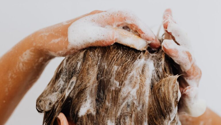 scalp become oily after shampoo